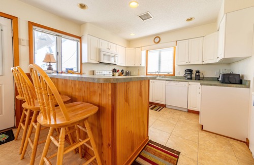Nags Head House | K0185 Fun 'N Sun. Private Pool, Direct Beach Access, Pets OK, Linens Provided