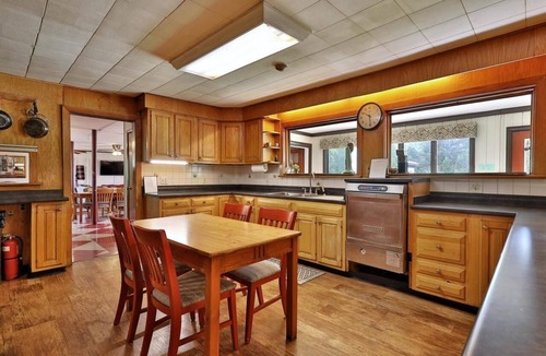 Pittsfield House | Killington area entire Inn to yourself! 14bd/15bth