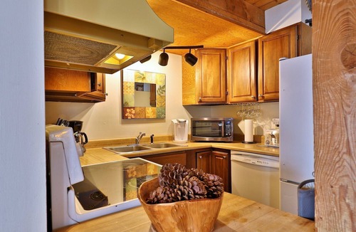 Killington Cabin | Killington Cabin: Right Unit - Sleeps 10 in 4 BR, 2 BA Cozy Escape