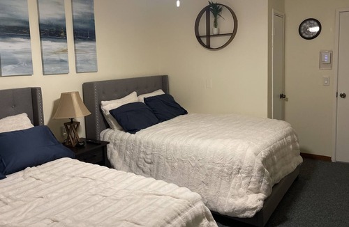 Mendon Apartment | Killington Vermont Modern luxury 2 bedroom Condo with Cozy fireplace