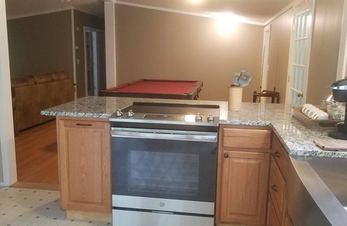 Bethel House | King Size Master With Attached Bath,Pool Table, Open Kitchen,2 Full Baths