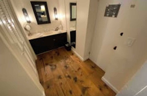 West Dover Resort | King with Bunk Bed- 2nd floor in Historic Inn