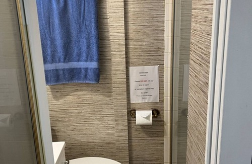Great Neck Apartment | Kings Point, Great Neck, USMMA, Cozy private space, entrance, self check in