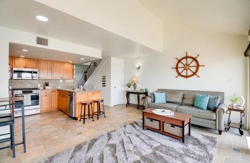 Seven Coves Apartment | Lake Conroe Condo Balcony, Views and Pool Access!