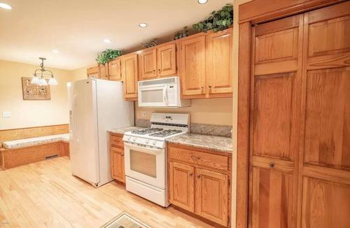 Pittsfield House | Lake Front Home in Heart of the Berkshires Near Jiminy Peak