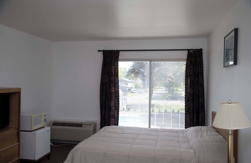 South Glens Falls Hotel | Lake George Residence LLC