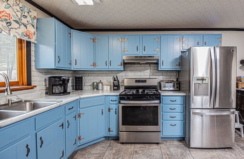McHenry House | Lake Love | Lakefront, 1 Mile to Wisp Resort!
