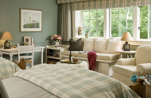 Laconia Hotel | Lake Opechee Inn and Spa