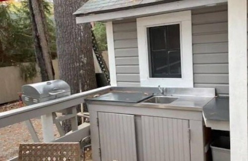 Poultney Cabin | Lake St Catherine Cabin For Two with deck and lake access