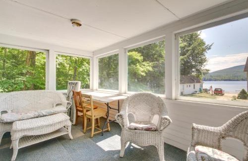 Rumney House | Lake Stinson Cottage with Sunroom and Shared Dock!