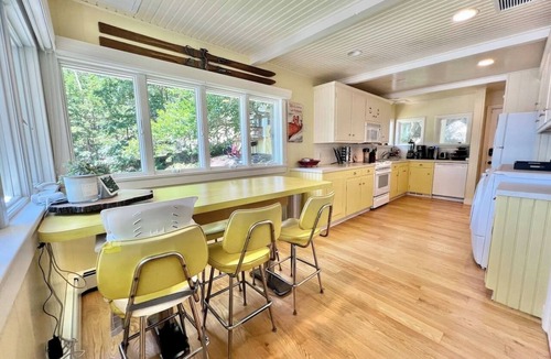Laconia House | Lake Winni- Amazing waterfront oasis- beach, dock and more!