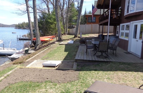 West Alton House | Lake Winnipesaukee Waterfront! Family Friendly, Amazing View, HotTub,Kayaks+more