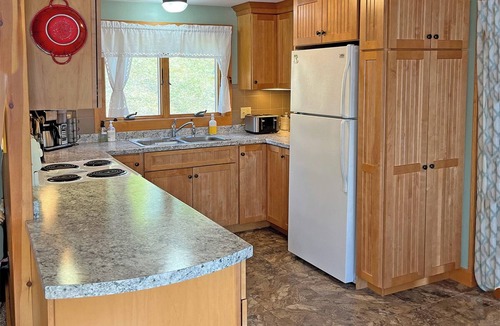 Derby Cabin | Lakefront cabin in VT's Northeast Kingdom on the VAST trail.