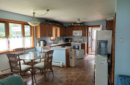 Sennett Cottage | Lakefront Cottage in Upstate New York
