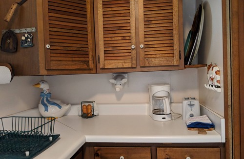Wells Cottage | Lakefront Cottage w/Breathtaking Views! Hiking.PaddleBoat.Doc.Fishing.WiFi