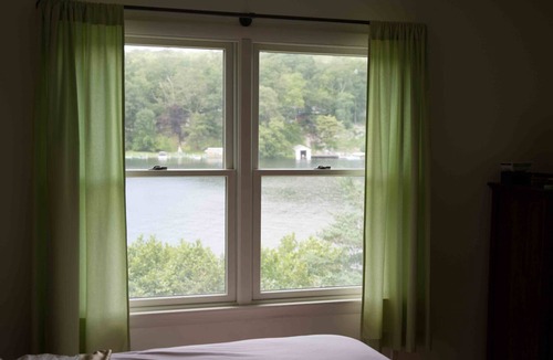 Putnam Valley House | Lakefront Home under 60 minutes from NYC and Westchester County