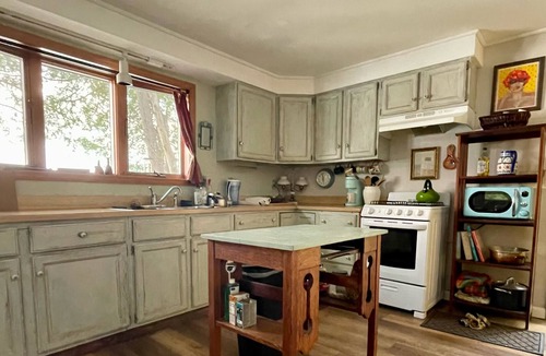 Bridport House | Lakeside heavenly isolation