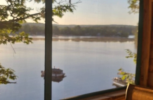 Winnisquam Apartment | Lakeside King Studio 28