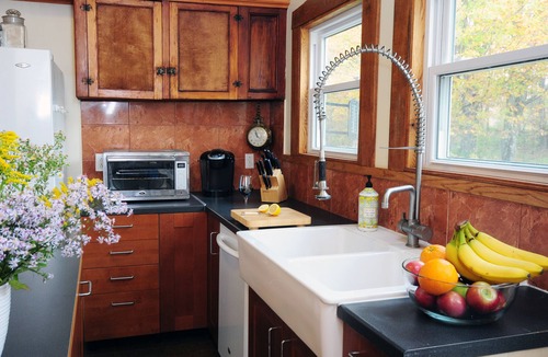 Whitingham House | Lakeside Victorian Mansion w/Hot Tub, Near Skiing, Snowmobile Trails, Boating