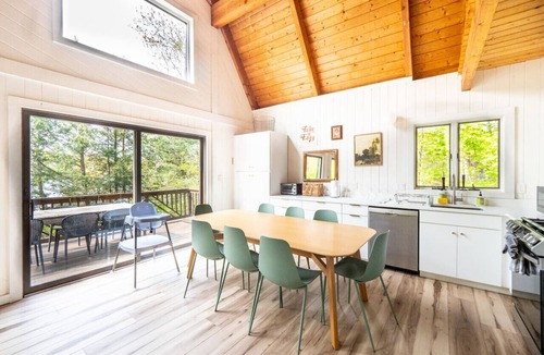 Tolland House | Lakeview Cottage on Otis Reservoir