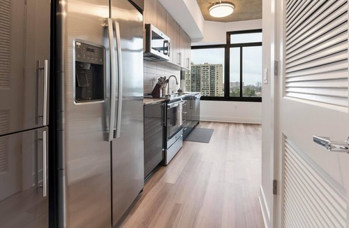 Baileys Crossroads Apartment | Landing | Stylish 1BD, Gym, Game Room
