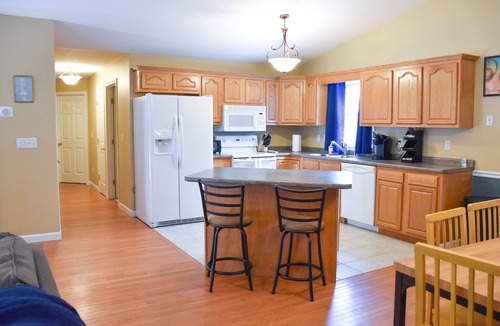 Berlin House | Large four bedroom, two bathroom house. ATV from front door!