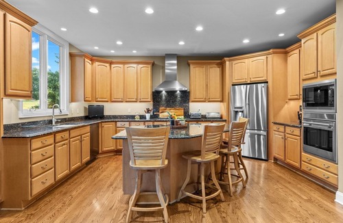 Creamery House | Large group getaway with endless entertainment for all ages!