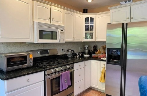 Andover House | Large Scenic Home, Safe Quite Neighborhood, 30 min to Boston, Nashua, Manchester