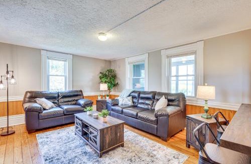 Beebe Plain House | Less Than 1 Mi to Lake Mtn-View Cabin with Porch in Newport