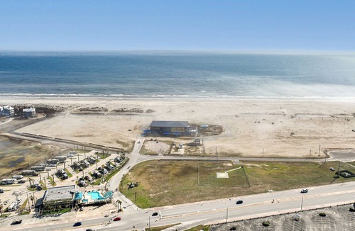 Galveston Apartment | Let's Surf Studio Apartment