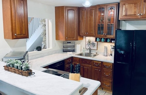 Quinton House | Light & airy home w/private hot tub on golf course