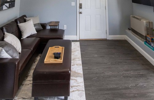Manchester Apartment | Light & Bright Loft Apartment Near Downtown MHT