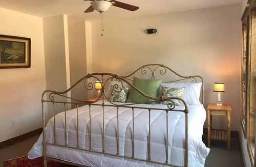 Bolivar Bed & Breakfast | Light Horse Inn: Suite 6