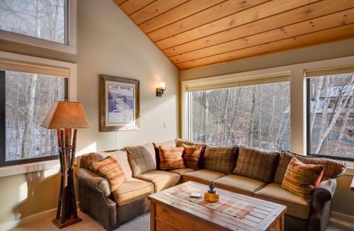 Lincoln Apartment | Lincoln Condo with Balcony and View Less Than 2 Mi to Loon Mtn