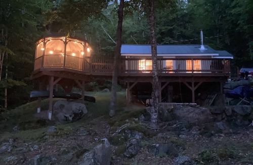 Andover Cabin | Little House on the Lake in the Forest
