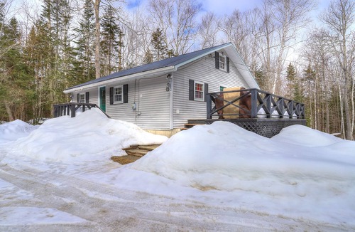 Rangeley Plantation House | Little Moose Cabin - ATV and snowmobile from your door!