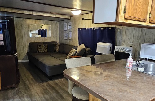 Petersburg Cabin | Loads of amenities, Riverfront, Near Smoke Hole, Seneca, Dolly Sods, Blackwater