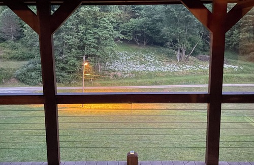 Saulsville Cabin | Located 3.6 miles from HM pinnacle trail. Stunning views accompanied by wildlife