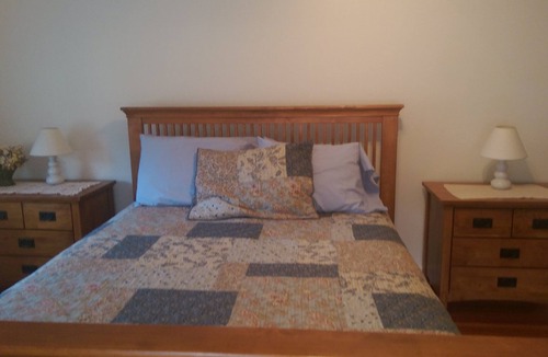 North Canaan Bed & Breakfast | Locust Tree Bed and Breakfast LLC