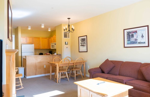 Stratton Mountain Apartment | Long Trail House at Stratton Mountain Resort