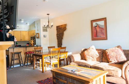 Stratton Mountain Resort | Long Trail House Condominiums at Stratton Mountain Resort