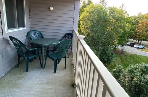 Lincoln Condo | Loon Mountain Lofted Studio-Value Prices!