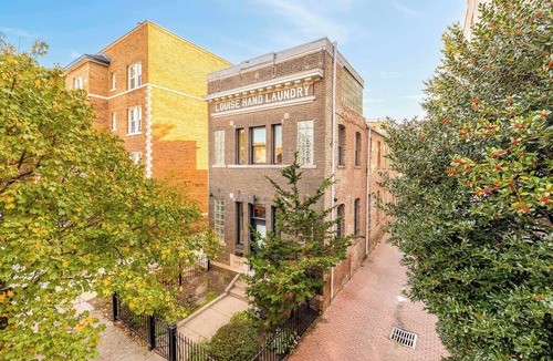 Mount Vernon Square Apartment | Louise Hand Laundry | Logan Circle | Rare & Iconic