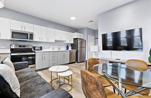 Everett Apartment | Lovely 1BR Near Encore Boston 0581