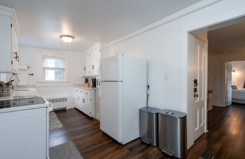 Manchester Apartment | Lovely 2-Bedroom Apt in Historic Carriage House