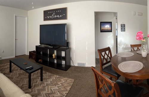 Erie House | Lovely 2-BR Apt Fully Furnished! Master long Suite