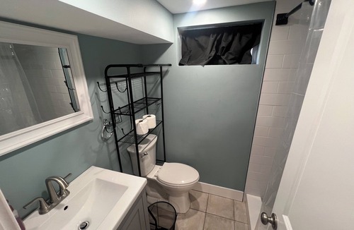 Plainedge Apartment | Lovely apartment in BethpagenLocated 5 minutes away from LIRR