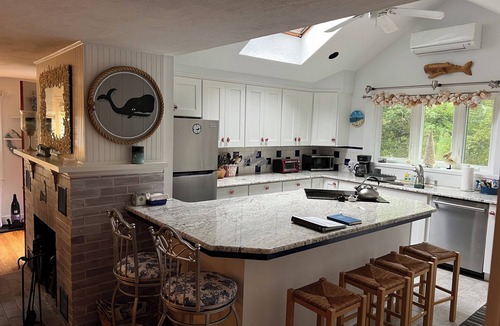 North Eastham House | Lovely Dog Friendly Beach Home Close to Everything. Jan-April monthly discounts