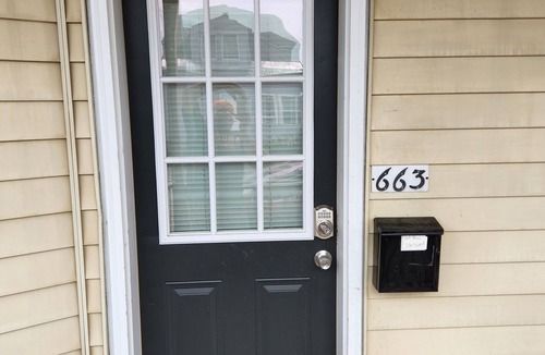 Rimmon Heights Apartment | Lovely first floor, 3-bedroom apartment with WiFi and AC in Manchester!