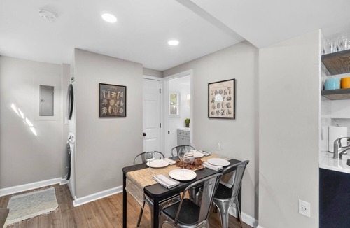 Lutherville Timonium House | * Lovely Gem w/Perfect Combo of Flair & Class *